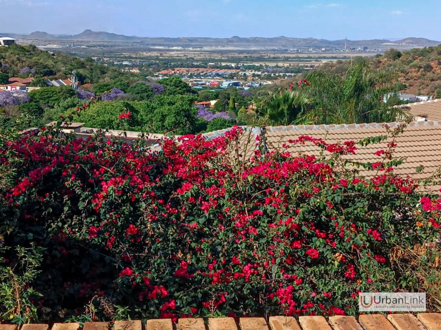 5 Bedroom Property for Sale in Cashan North West